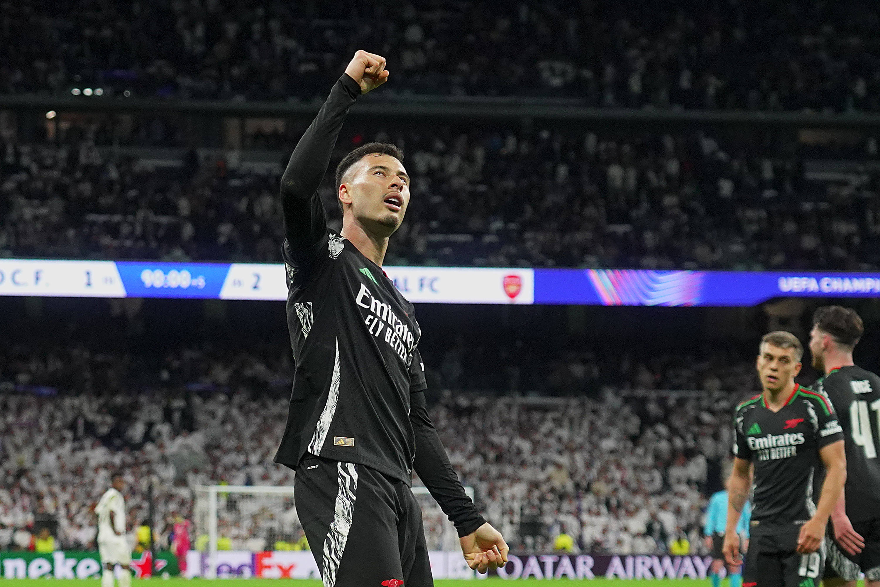 aoa体育活动-阿森纳客场大胜哈德斯菲尔德，取得连胜(阿森纳客场大胜哈德斯菲尔德,取得连胜次数)