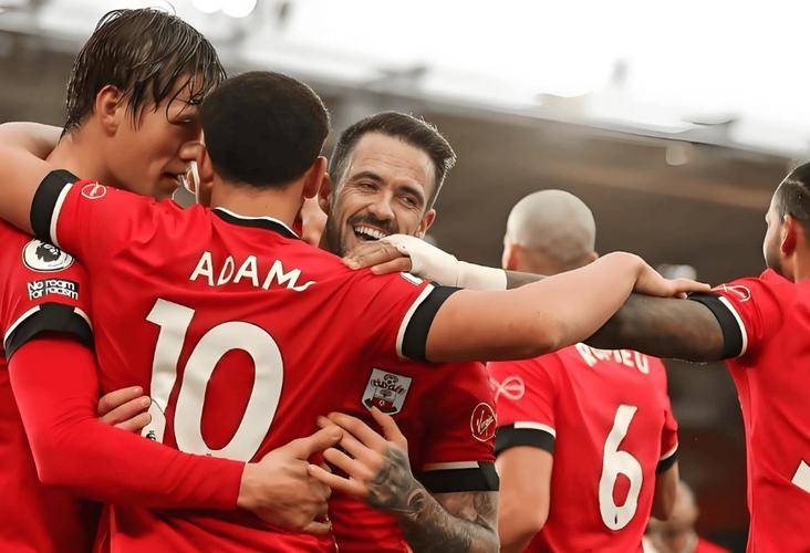 包含斯特拉斯堡客场战胜圣埃蒂安,取得关键胜利的词条 包含斯特拉斯堡客场战胜圣埃蒂安,取得关键胜利的词条