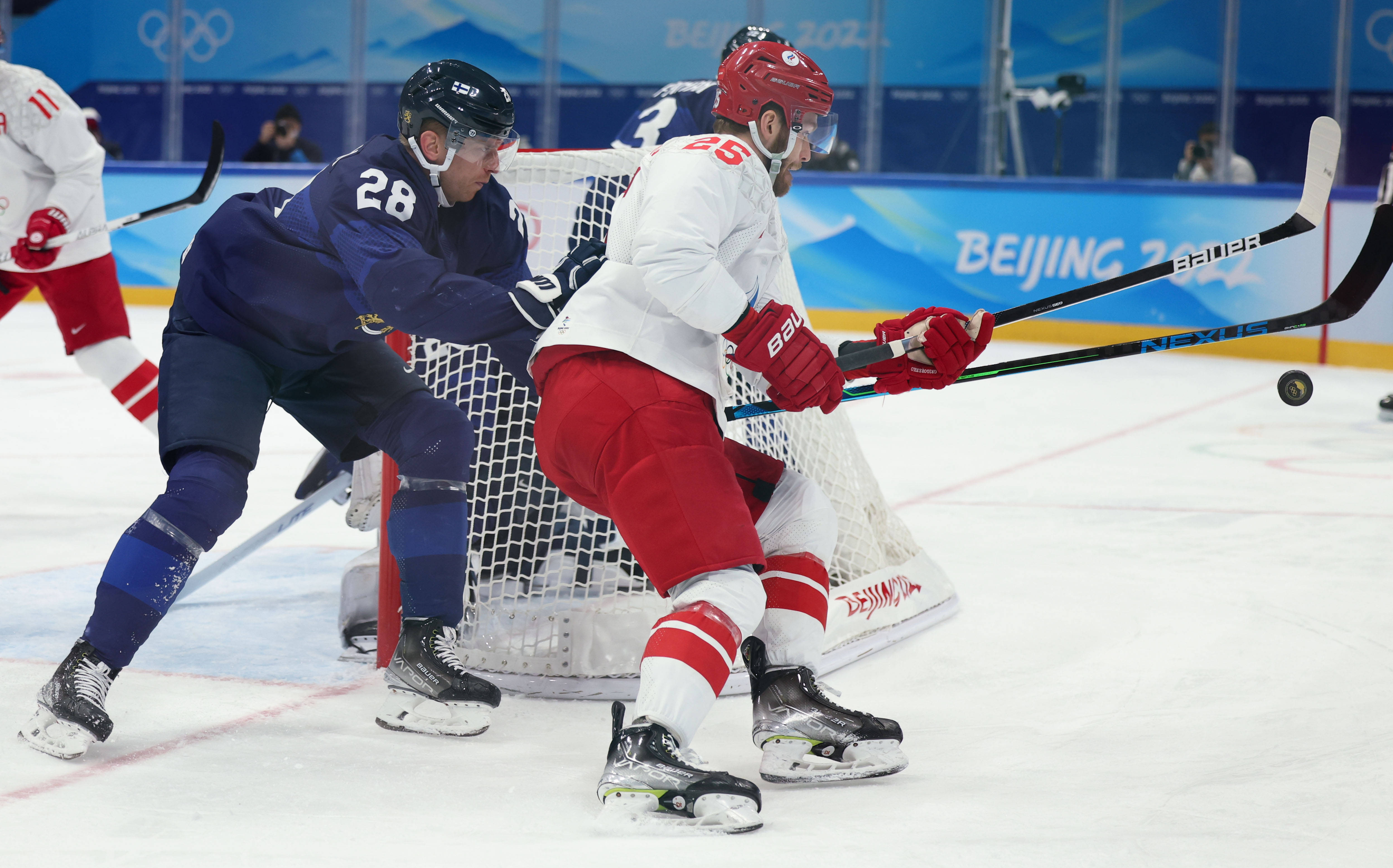 芬兰男子冰球队击败对手，夺得冠军的简单介绍