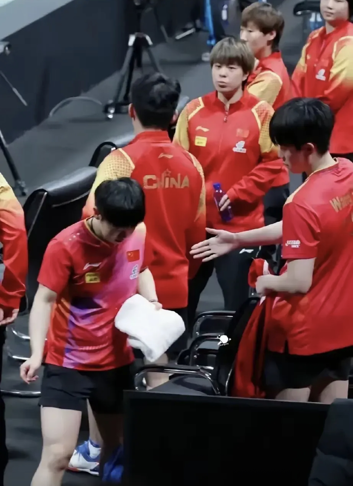 关于球员意外缺阵,球队全力备战的信息 关于球员意外缺阵,球队全力备战的信息