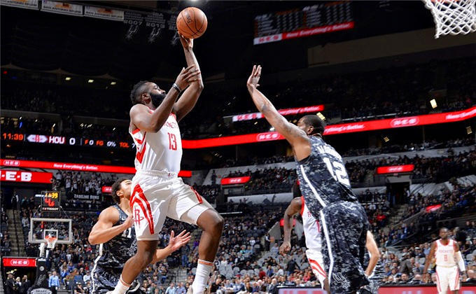 斯图加特主场不敌对手,遭遇两连败的简单介绍 斯图加特主场不敌对手,遭遇两连败的简单介绍