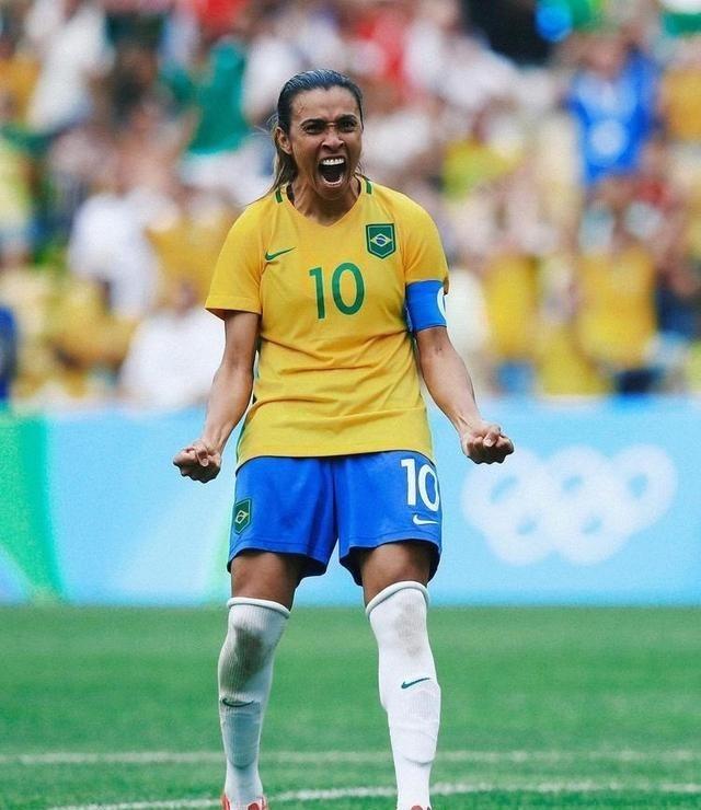 巴西女足队迎来焕然一新的球场,期待新赛季的简单介绍 巴西女足队迎来焕然一新的球场,期待新赛季的简单介绍