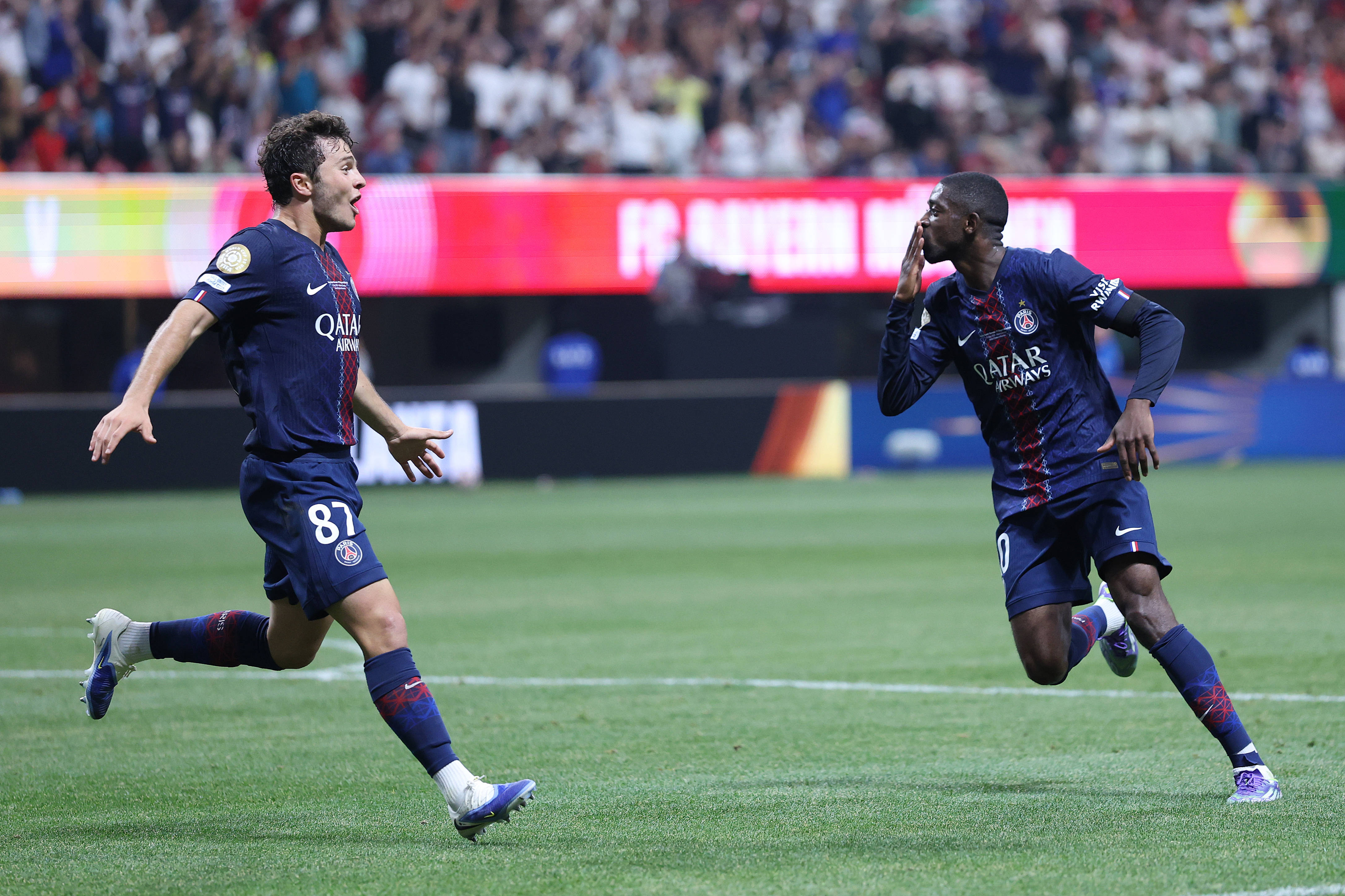 aoa体育课程-巴黎逆转无功，拜仁晋级四强