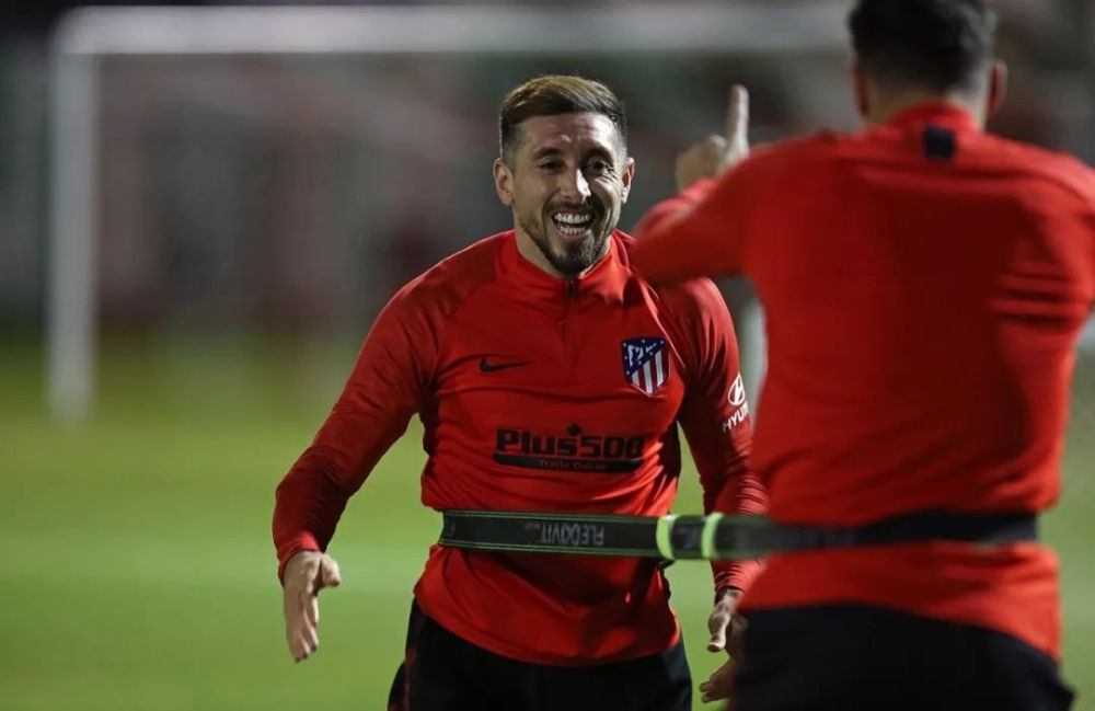 aoa体育馆-包含基尔球队士气高涨，全力以赴争取胜利的词条