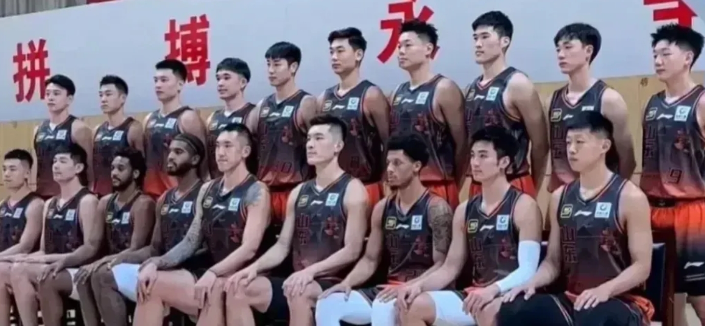 aoa体育-新赛季开启，球队展现出色态势的简单介绍