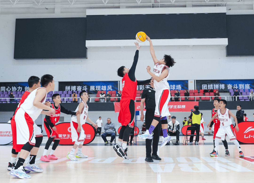 篮球联赛选手技战术训练成果