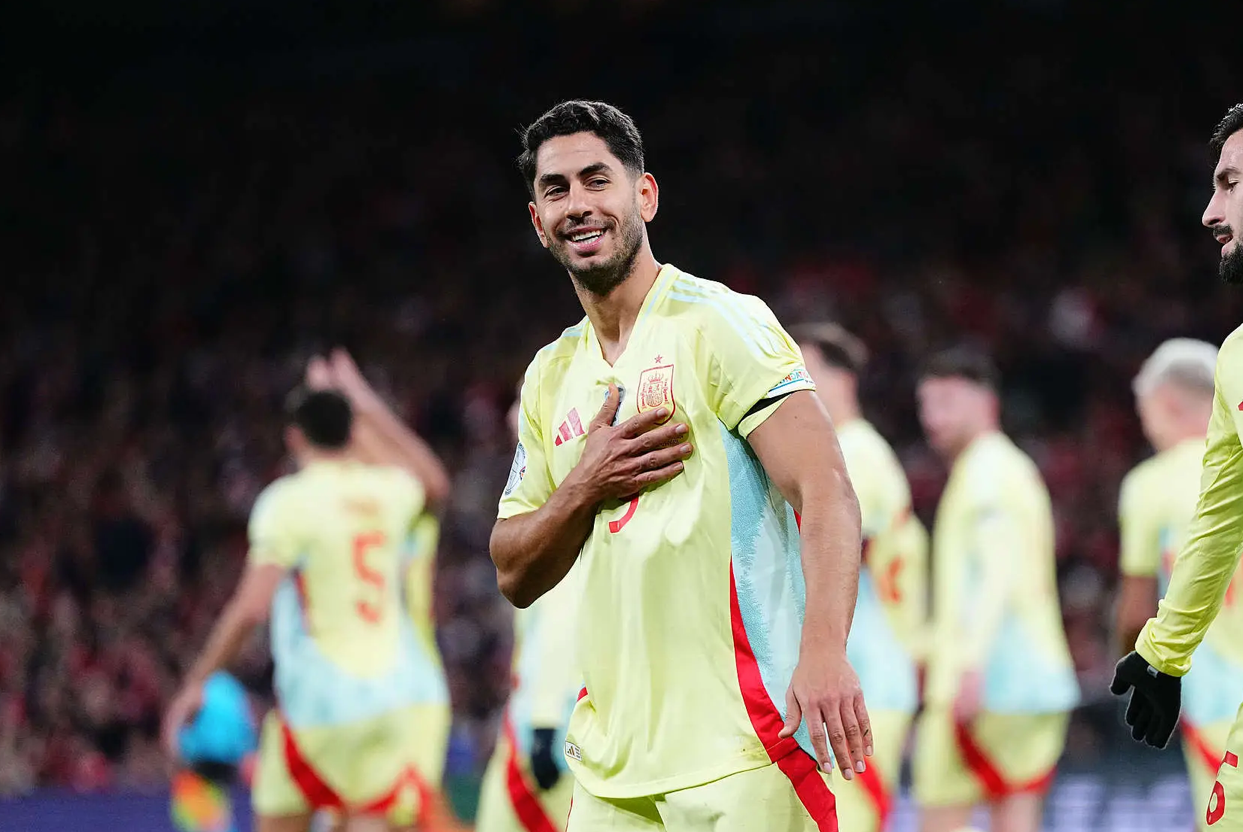 西班牙豪取5连胜,夺得小组头名!的简单介绍 西班牙豪取5连胜,夺得小组头名!的简单介绍