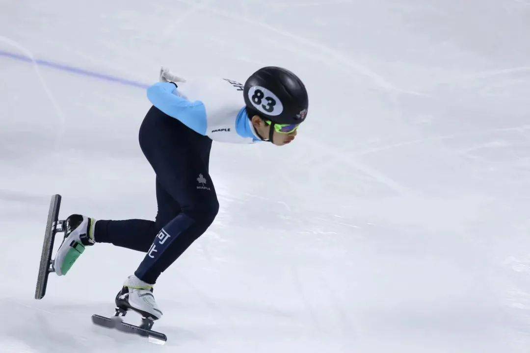 aoa体育娱乐-运动员们在比赛中展现了出色技术